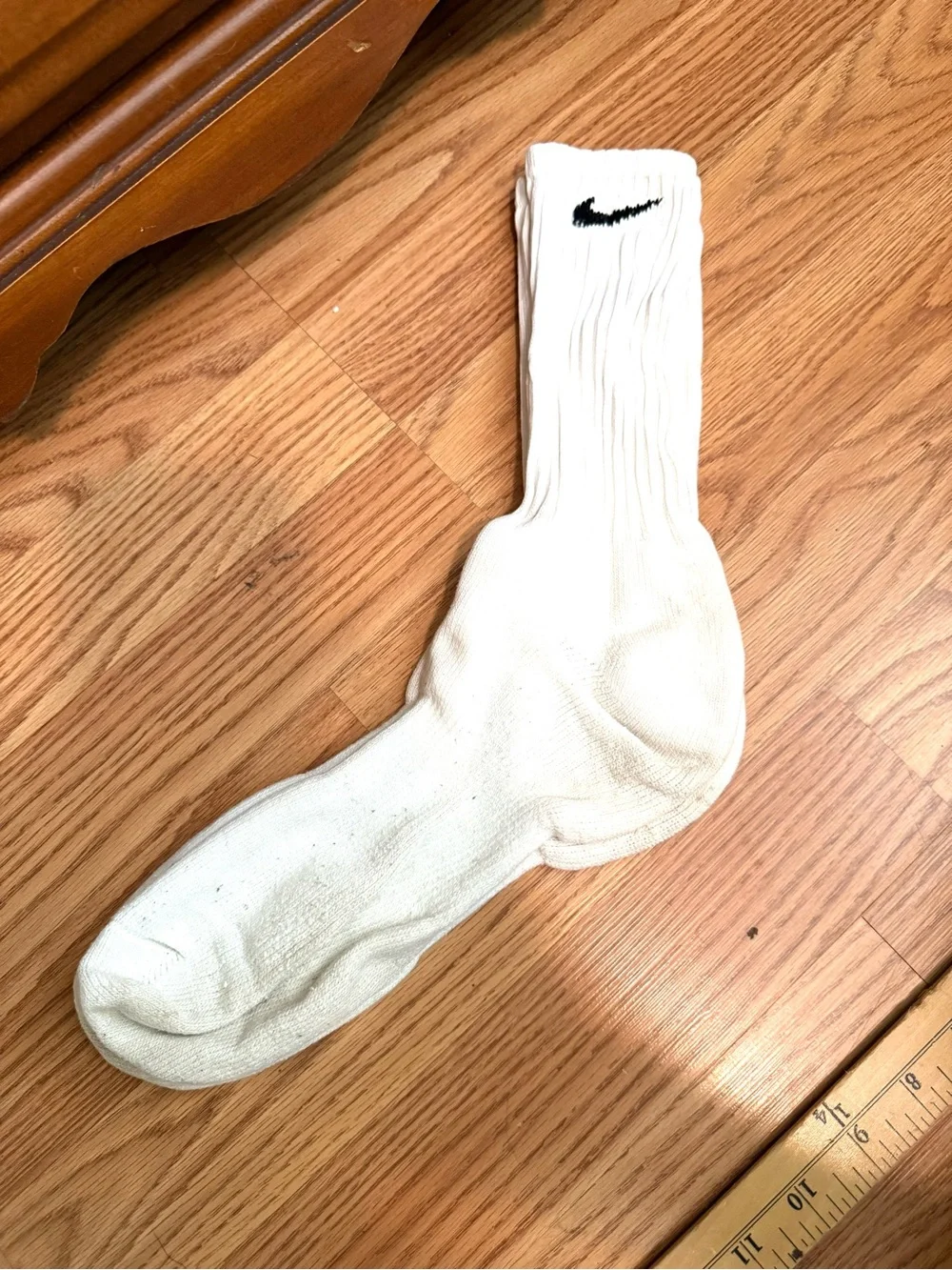 Vintage NIKE Swish white mid-calf athletic socks ,2 Pairs .